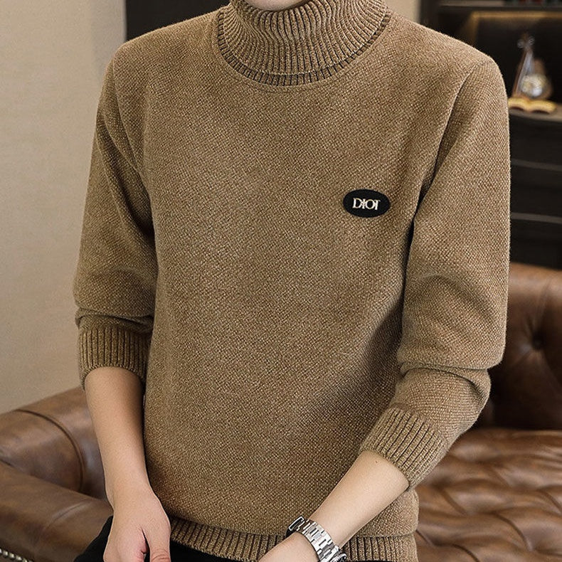 Warm turtleneck sweater for men