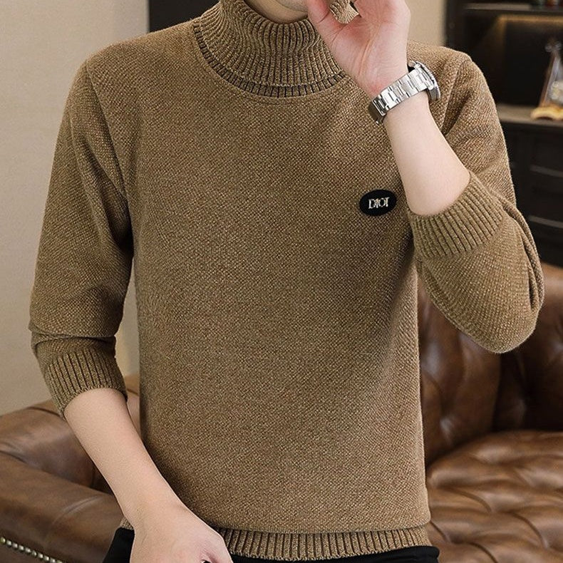 Warm turtleneck sweater for men